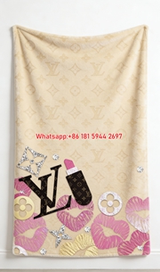 LV Lipstick Kiss Blanket Glam LV Monogram Blanket 114